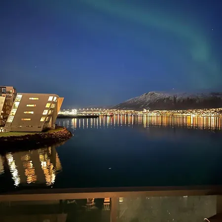 With Panoramic View Daire Tromsø